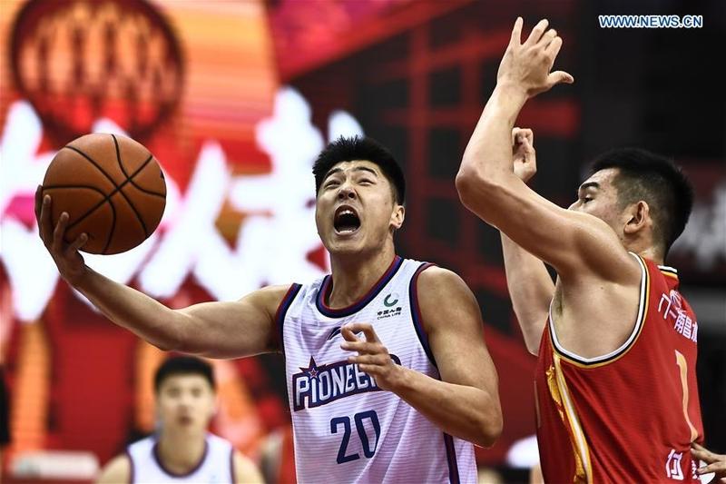 比赛中登场